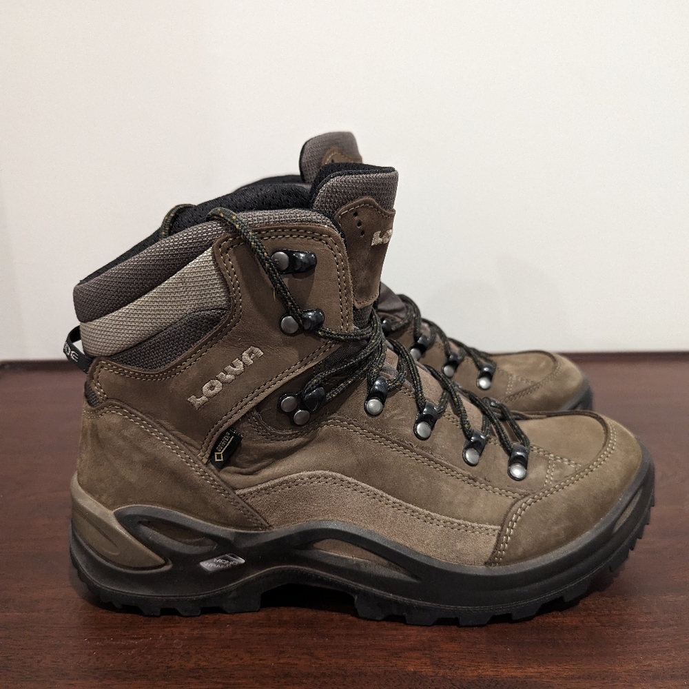 🥾 Lowe Renegade Hiking Boots 🥾